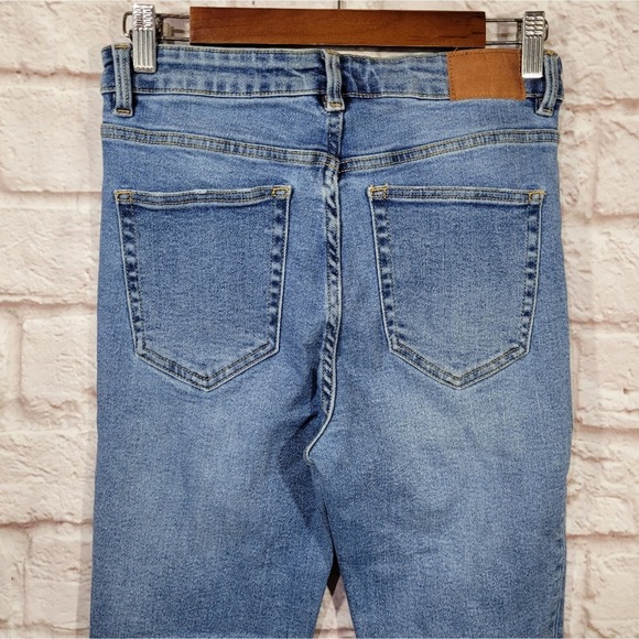 Zara High Rise Light Wash Distressed Skinny Jeans - Picture 7 of 9